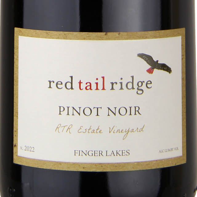 Red Tail Ridge Estate Grown Pinot Noir / 750 ml