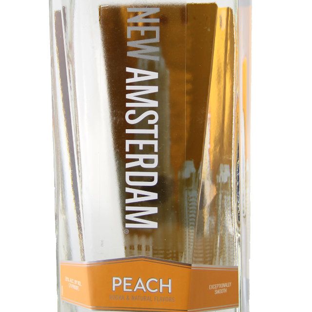 New Amsterdam Peach Flavored Vodka / 1.75L
