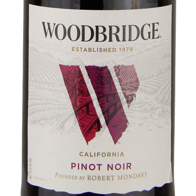 Woodbridge by Robert Mondavi Pinot Noir / 750 ml