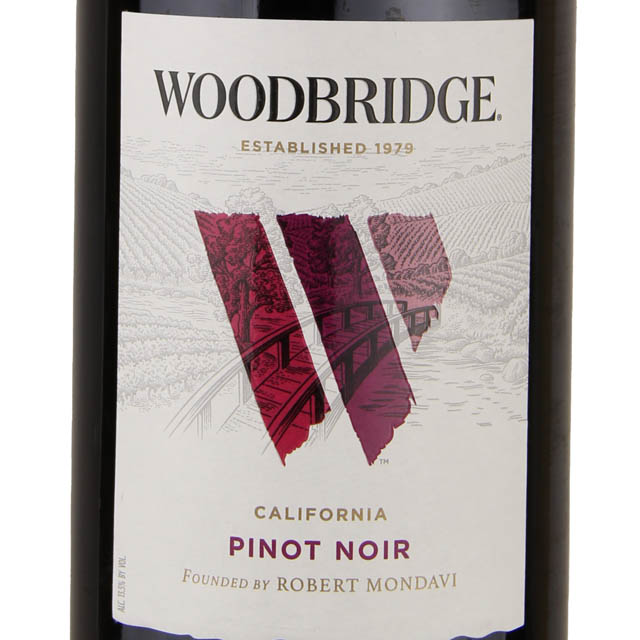 Woodbridge by Robert Mondavi Pinot Noir / 1.5 Ltr