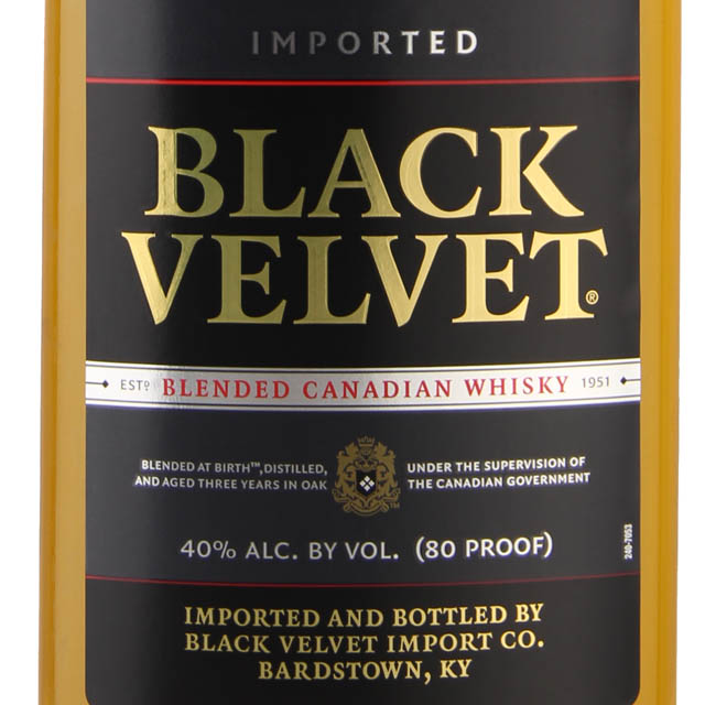 Black Velvet Canadian Whisky - (Half Bottle) / 375ml